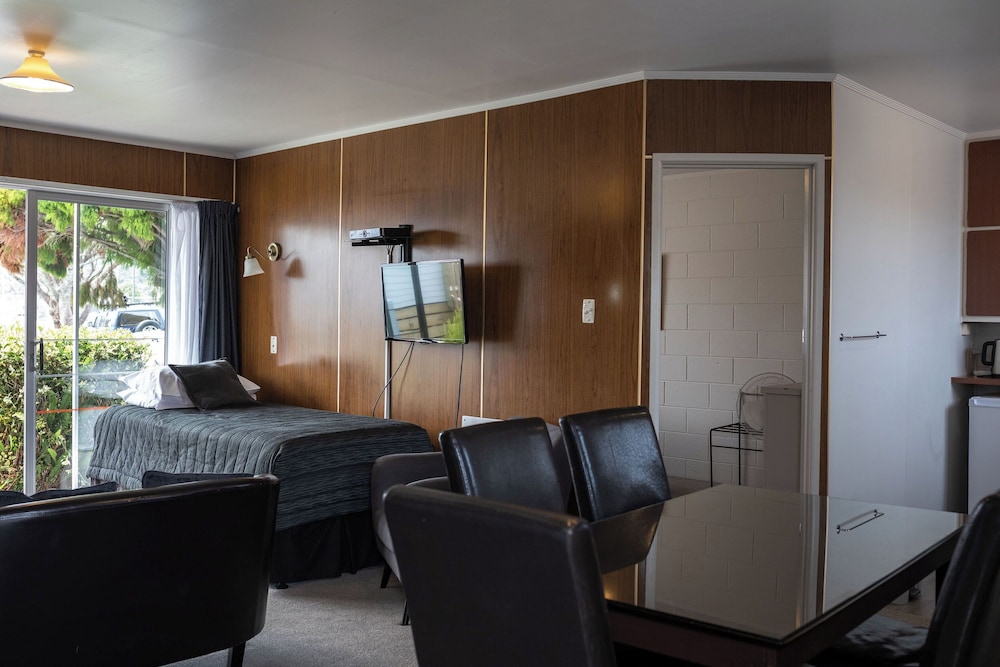 Standard Suite, 2 Bedrooms, Non Smoking, Kitchen (Unit) photo 3