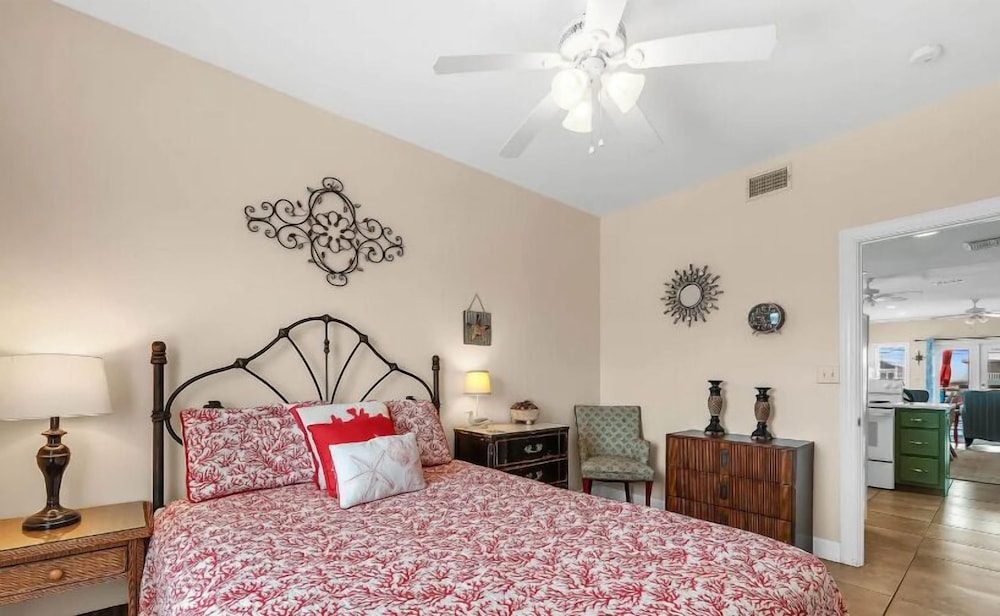 House, Multiple Beds, Balcony, Beach View (Sea Watch Unit A)