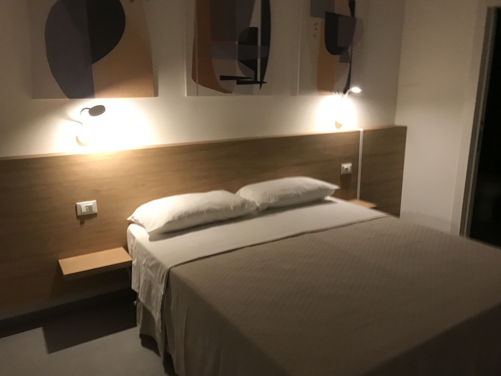 Traditional Room photo 2
