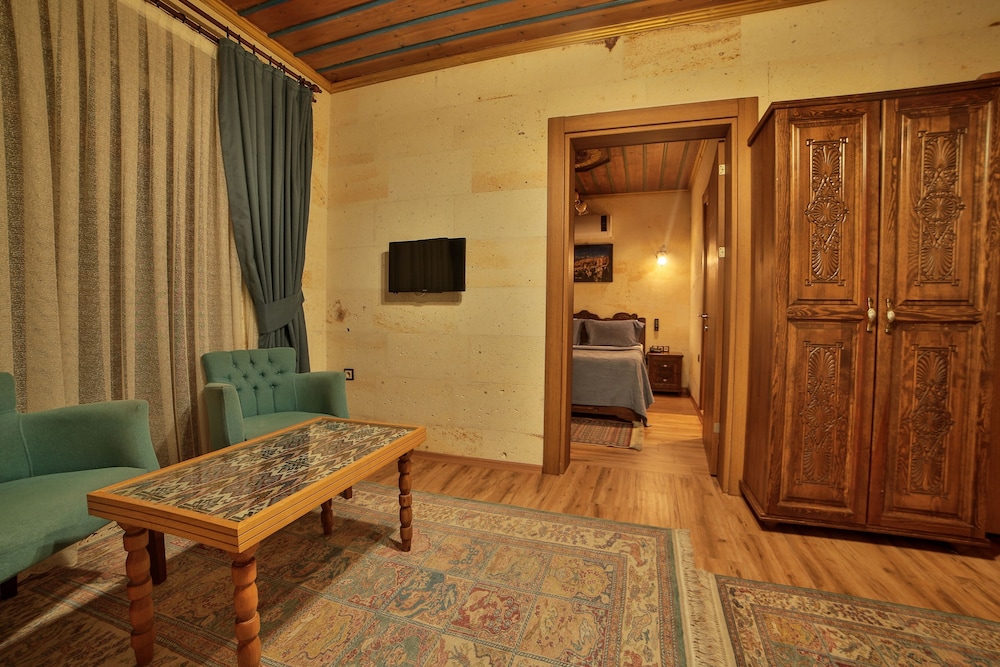 Deluxe Triple Room photo 1