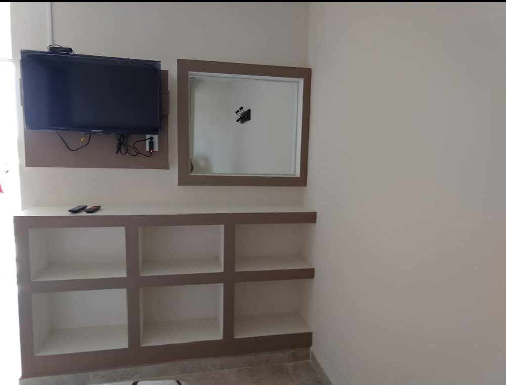 Standard Room, 2 Double Beds, Non Smoking, Garden View photo 2