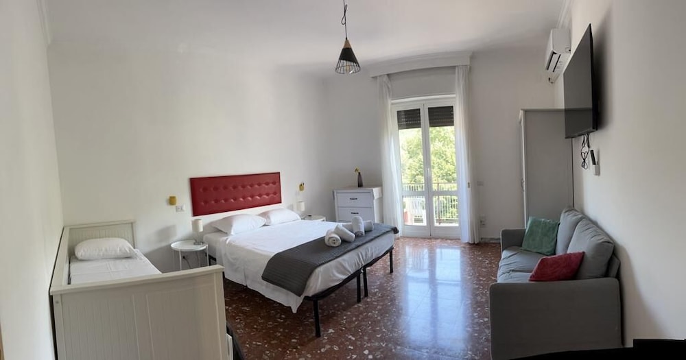 Apartment, Balcony