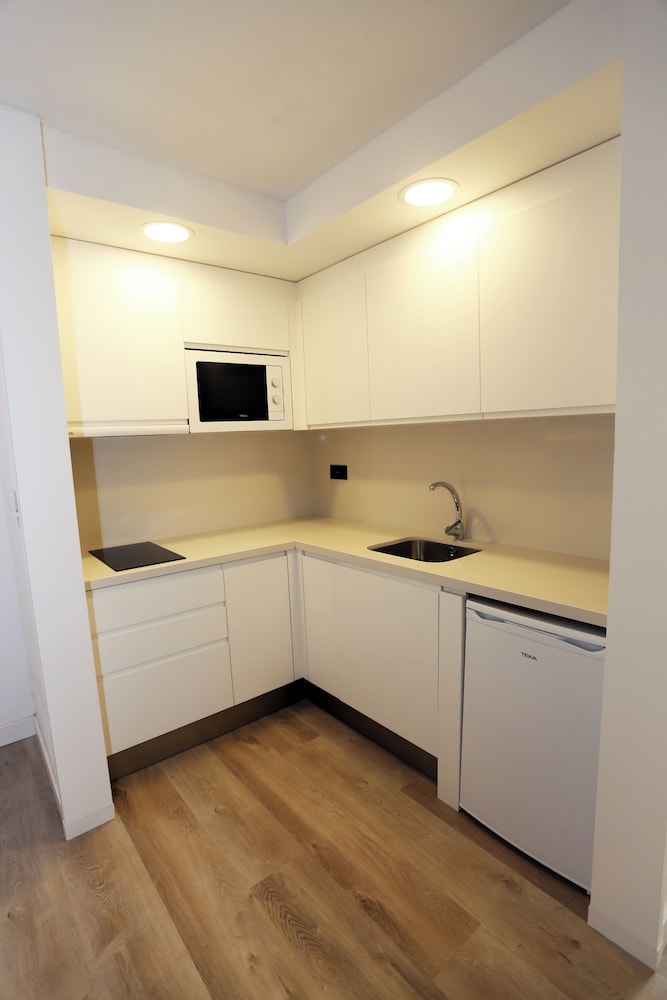 Studio, Annex Building (1 Adult and 1 Child) photo 2
