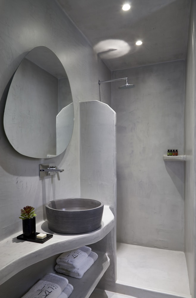 Suite, Hot Tub, Garden View (Elegant) - Photo 10