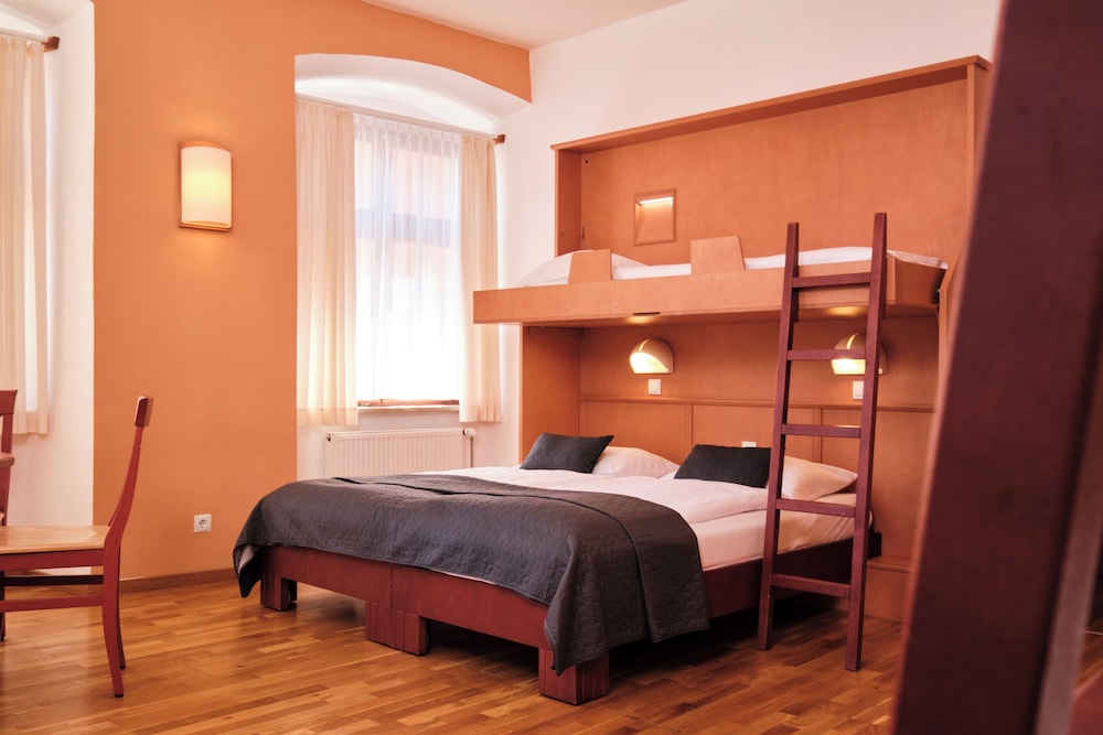 Standard Room, Multiple Beds, Private Bathroom photo 1