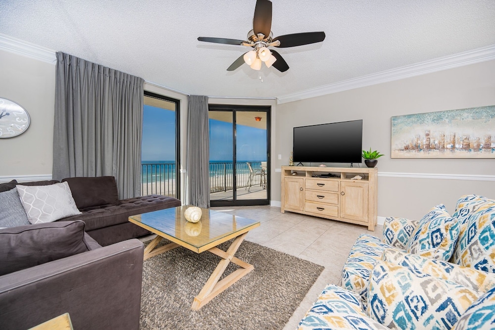 Condo, 3 Bedrooms