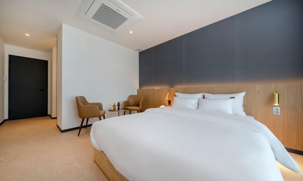 Standard Double Room - Photo 6
