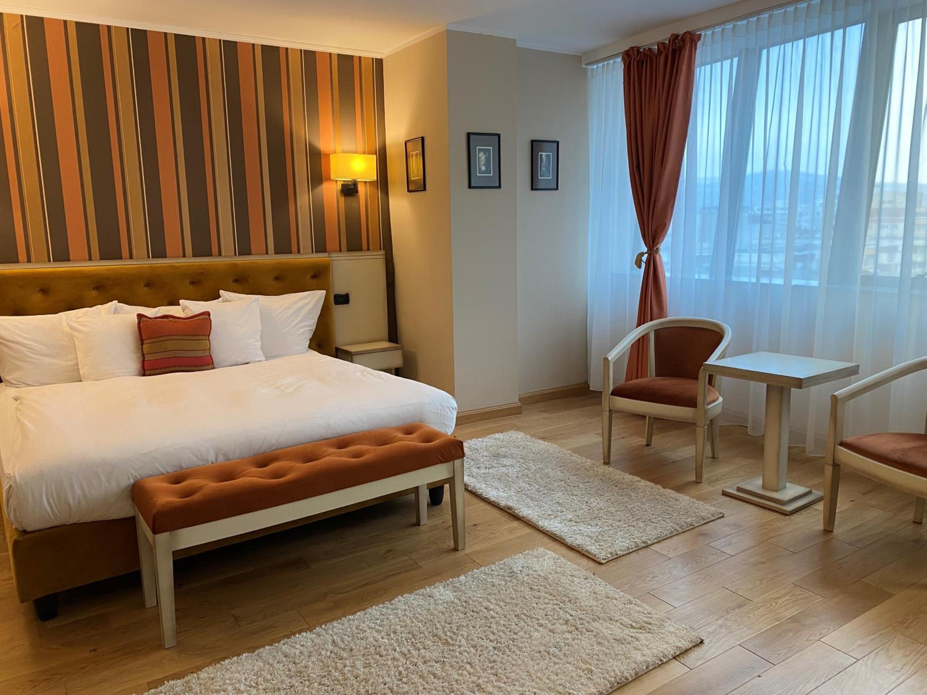 Double or Twin Room with Spa Access - Photo 10