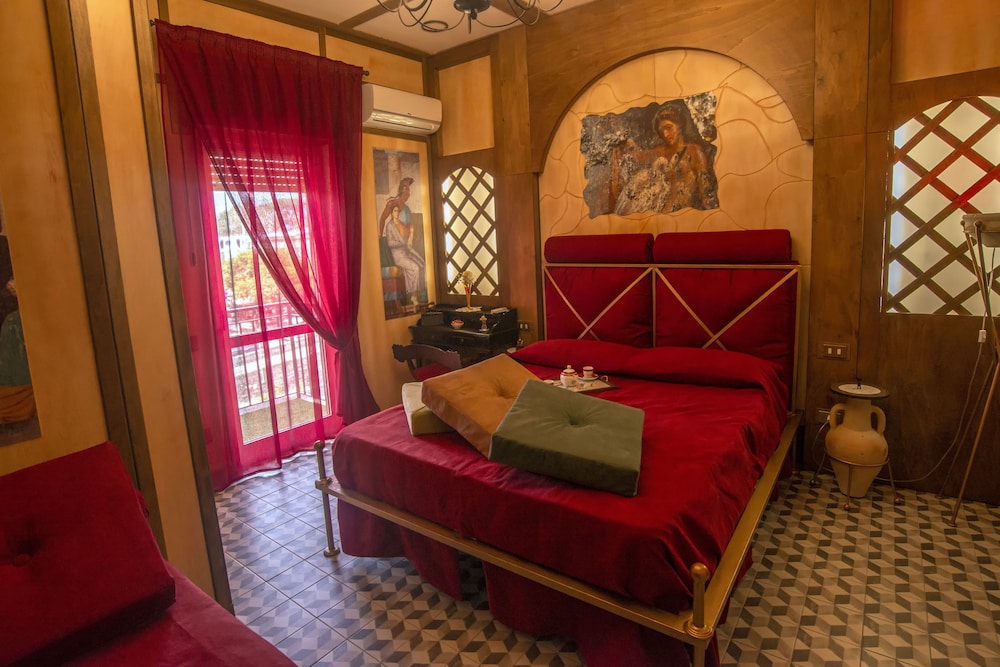 Exclusive Room (Pompeian)
