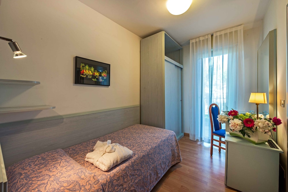 Single Room, Terrace photo 3