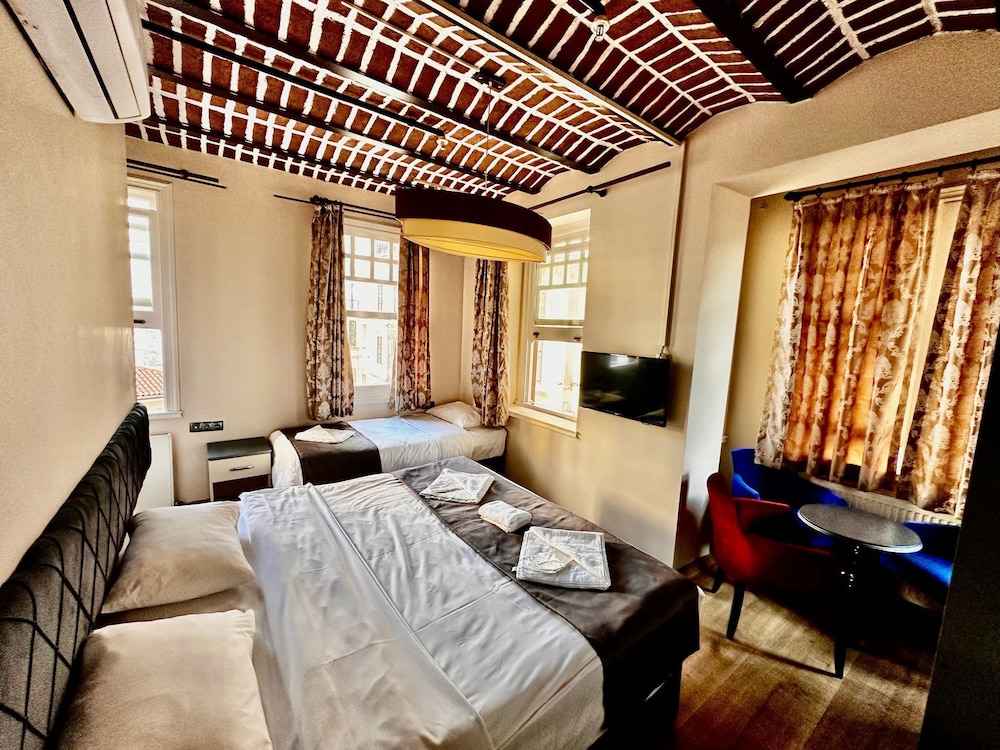 Deluxe Triple Room photo 3