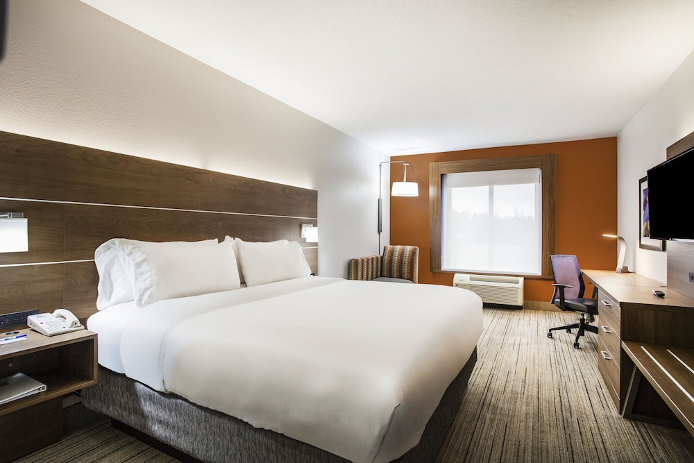 Standard Room, 1 Twin Bed, Jetted Tub - Photo 2