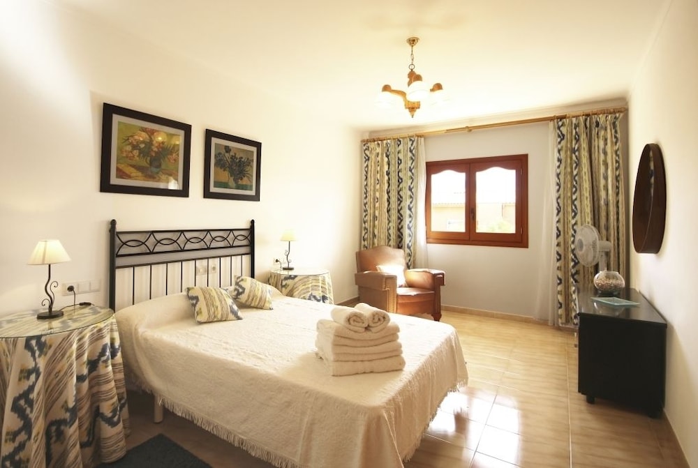 House, 3 Bedrooms