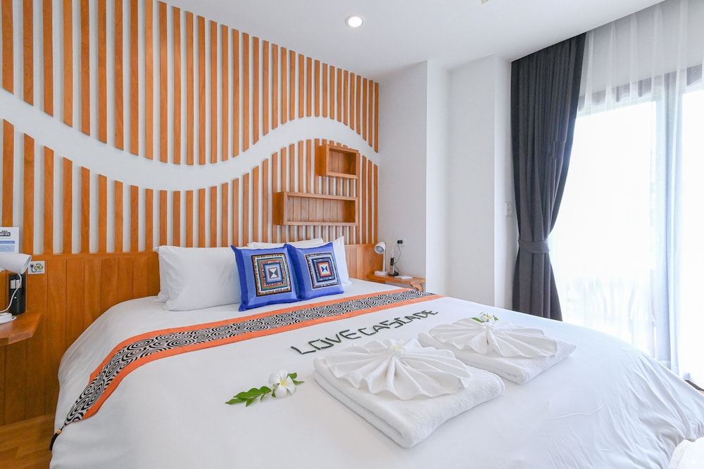 2 Bedroom Jacuzzi Villa - Photo 15