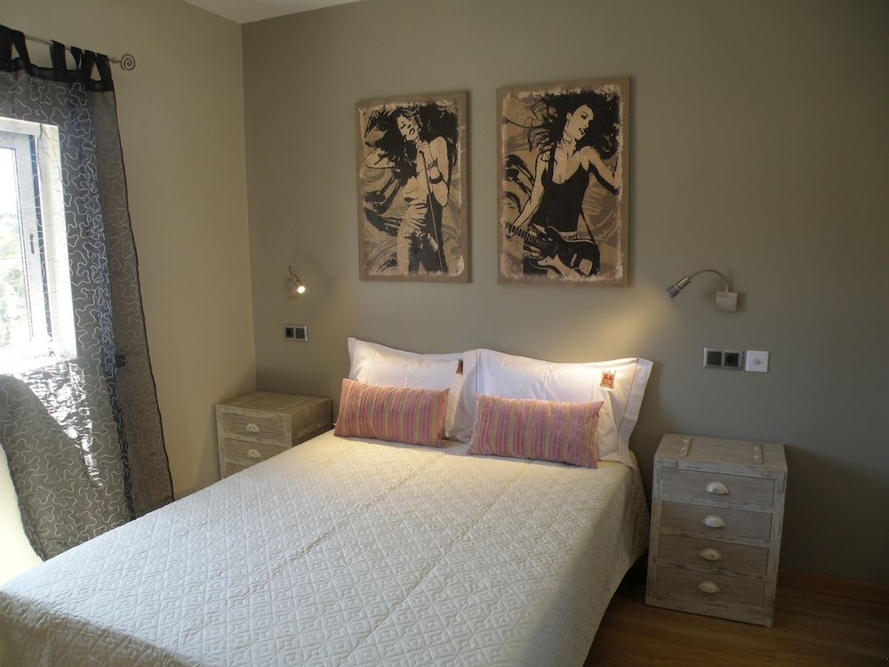 Standard Double or Twin Room - Photo 2