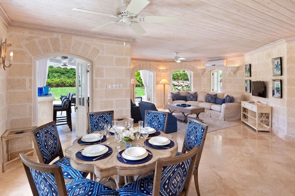 Villa, 3 Bedrooms photo 2