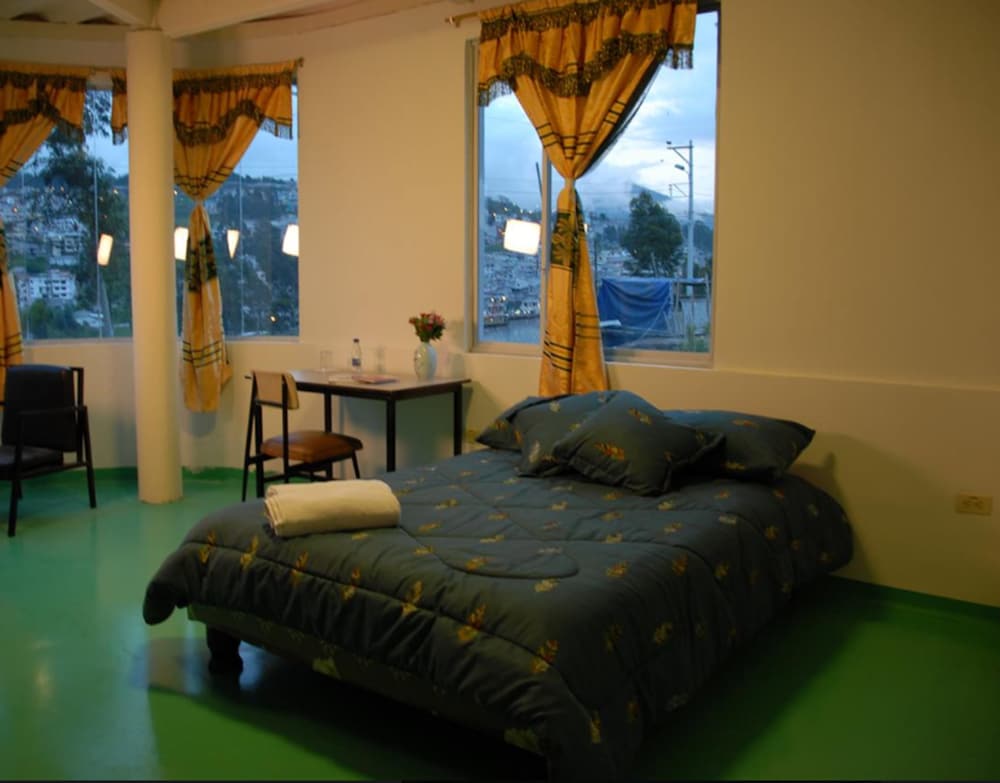 Family Double Room, Non Smoking, Private Bathroom photo 1