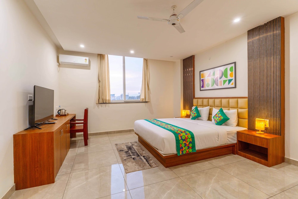 Deluxe Room - Photo 1