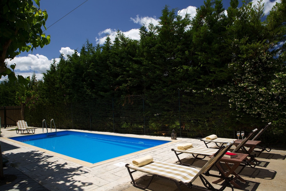 Luxury Villa, 2 Bedrooms