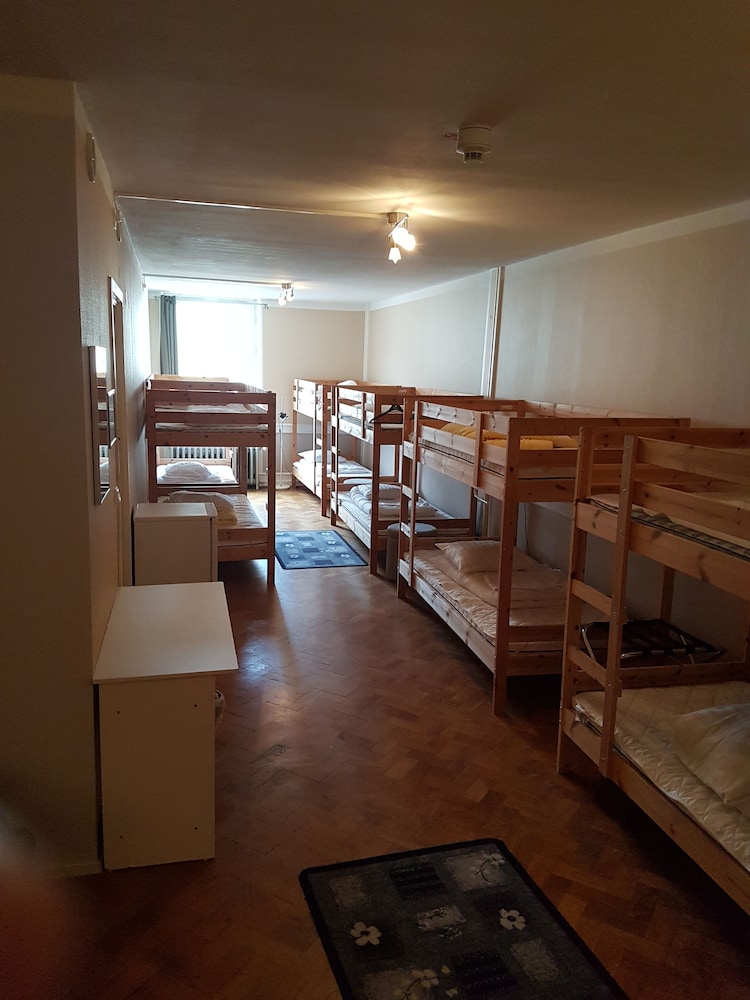 Room, Multiple Beds