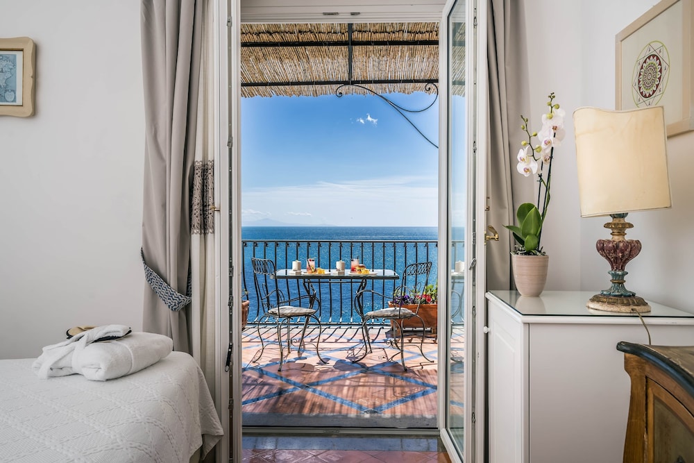 Superior Double Room, Balcony, Sea View - Photo 7