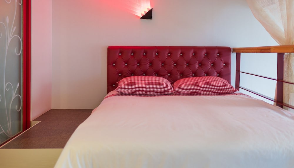 Room (Tiburon) photo 1