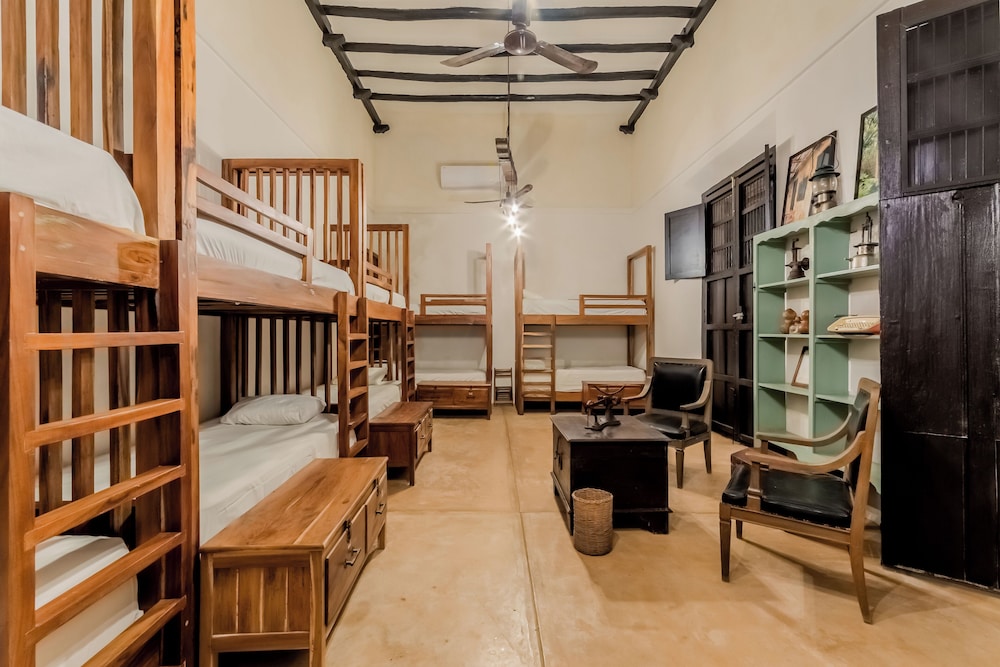 Comfort Room, Multiple Beds, Ground Floor photo 1