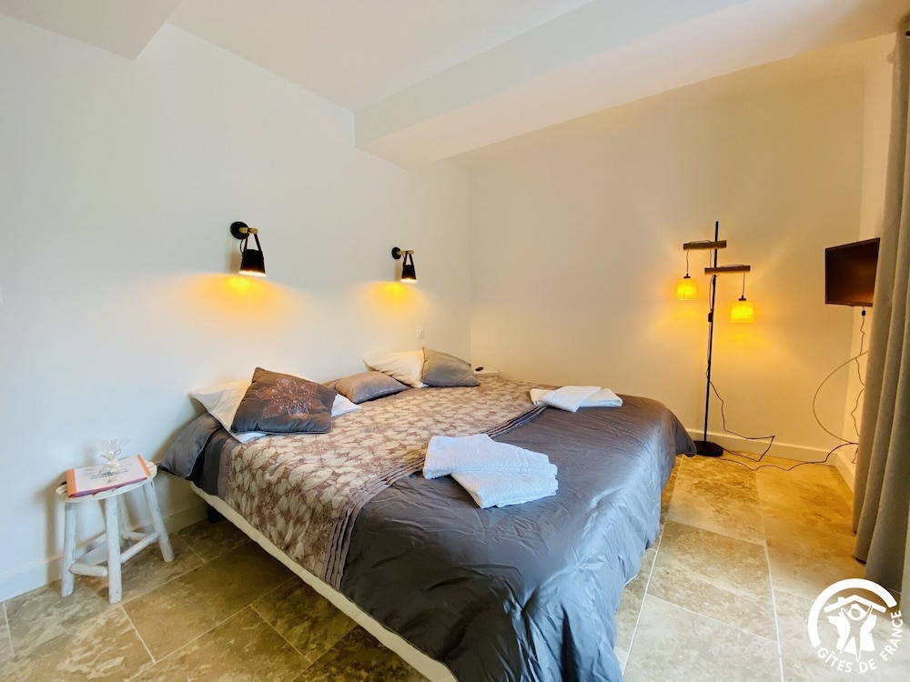 Chambre Confort Double ou avec lits jumeaux, accessible aux personnes à mobilité réduite (Mouline) - Photo 1