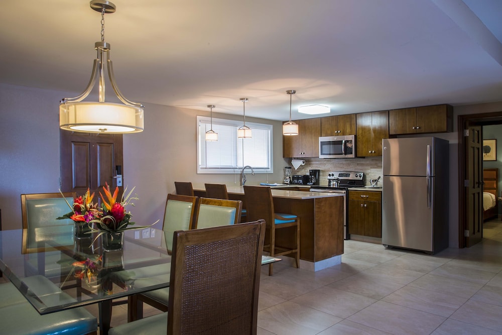 Deluxe Suite, 2 Bedrooms, Fully Equipped Kitchen