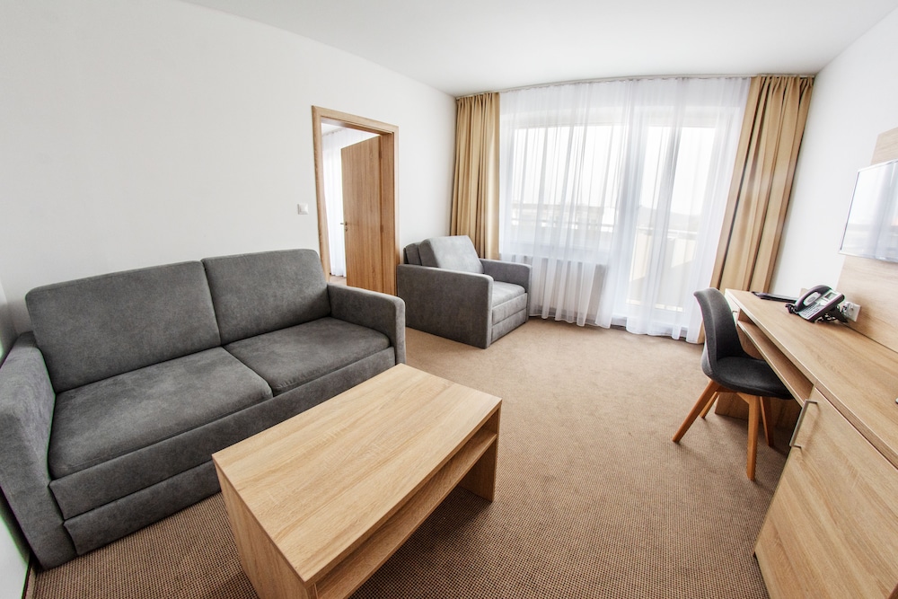 Apartment, 1 Queen Bed, City View photo 3
