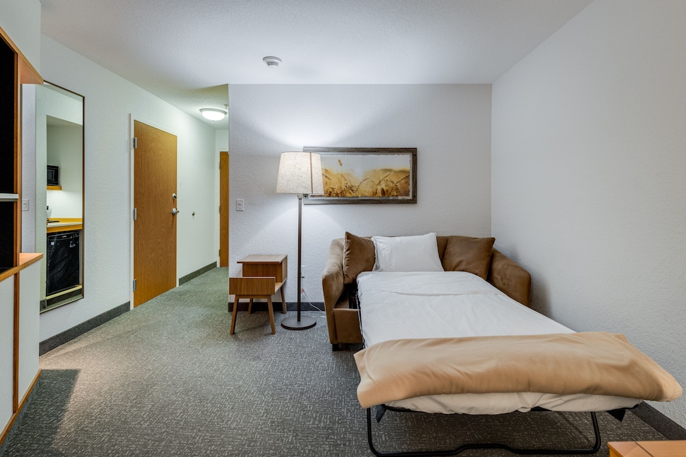 Suite, 2 Double Beds - Photo 6