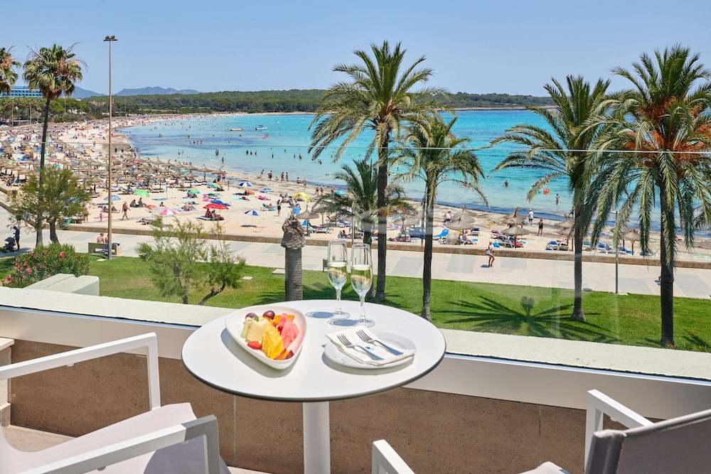 Premium Double Room, Balcony, Sea View thumbnail 6