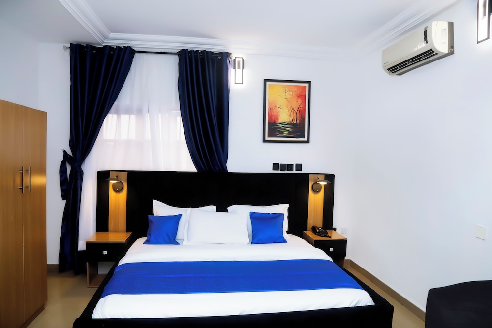 Royal Room photo 2
