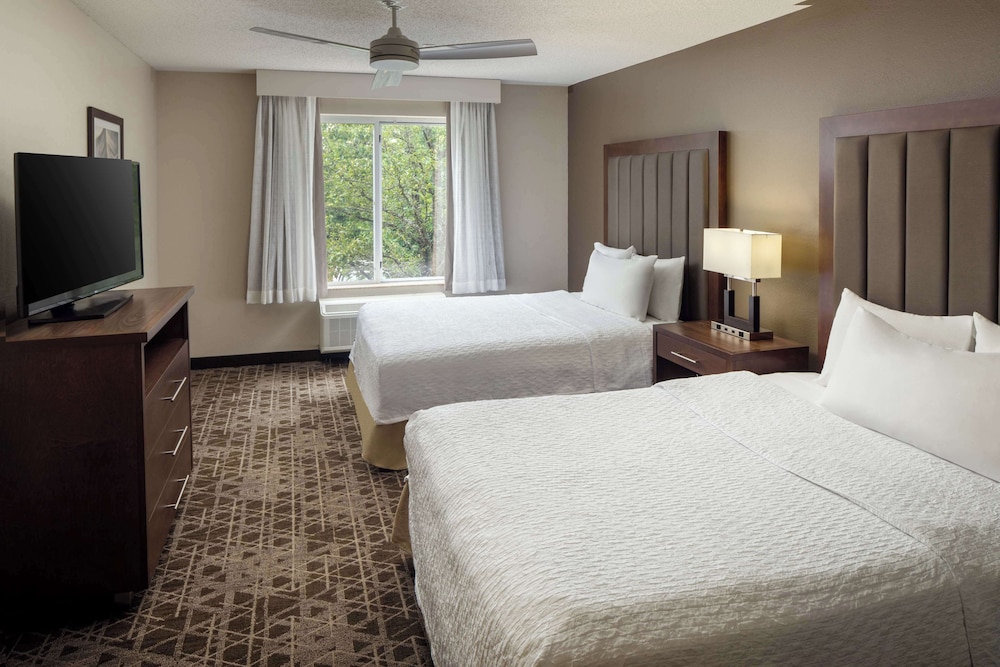 Suite, 2 Bedrooms - Photo 4