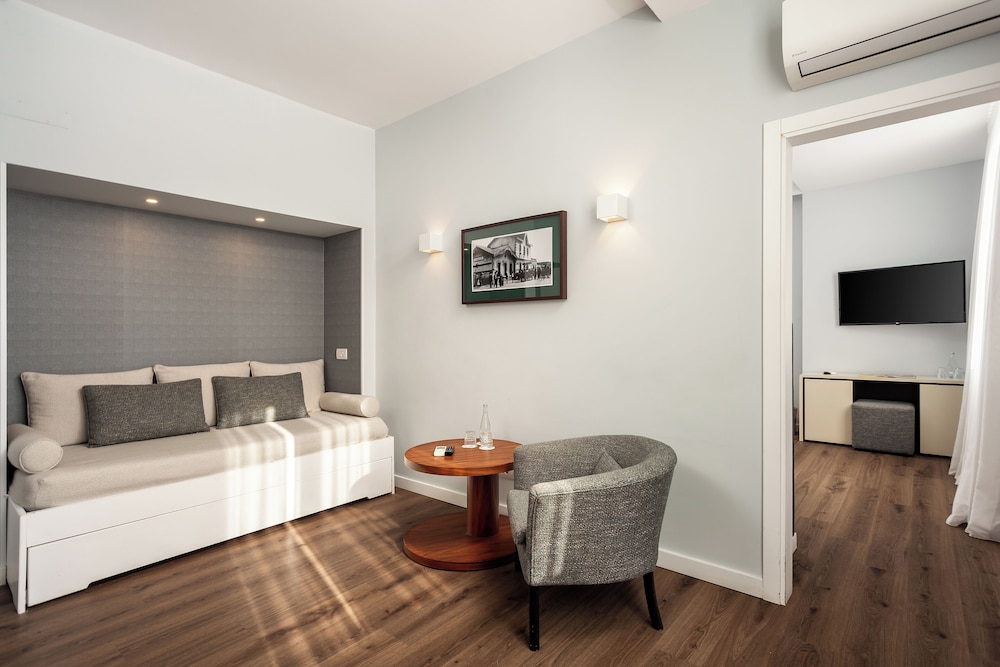 Suite, Sea View photo 1