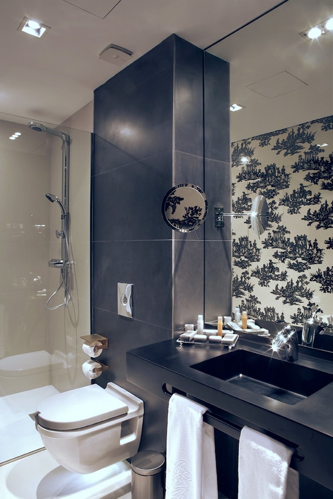 Standard Double or Twin Room - Photo 3