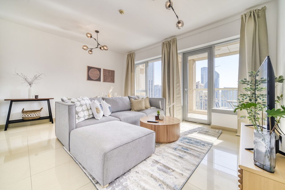 Premier Apartment, 1 King Bed, Balcony, City View photo 1