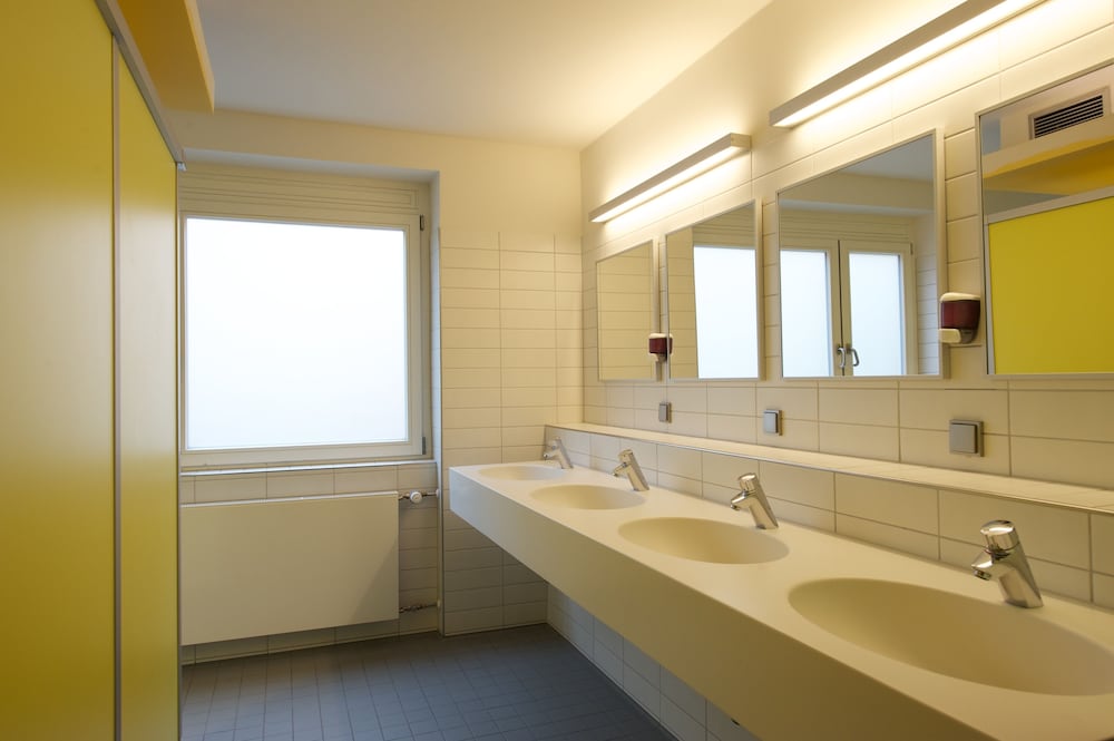 Quadruple Room, Shared Bathroom - Photo 4