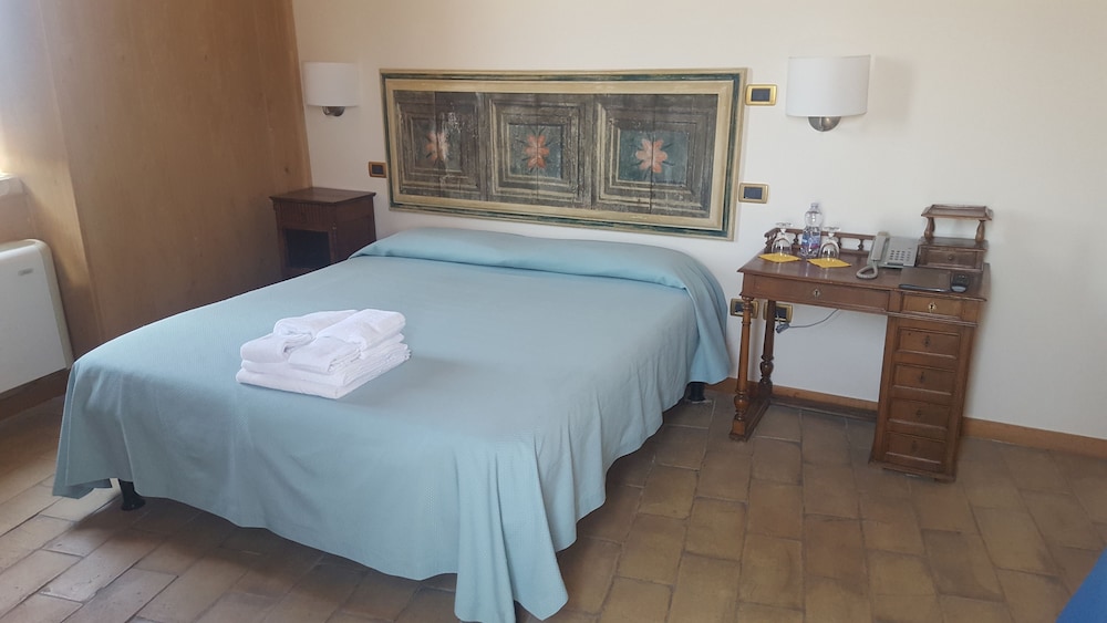Junior Double Room, City View photo 2