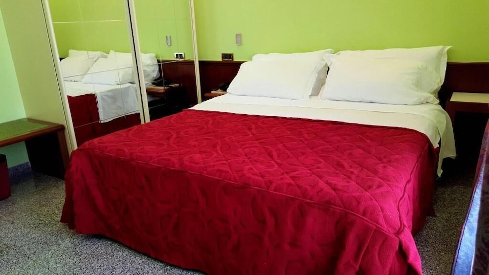 Basic Double or Twin Room photo 1