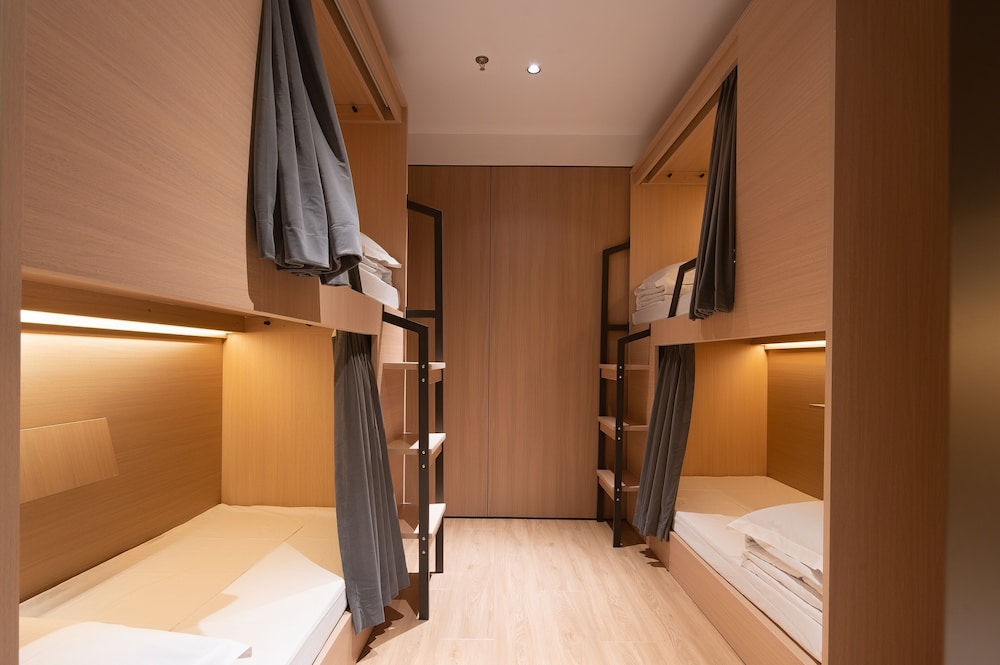 4-Bed Mixed Dormitory Room