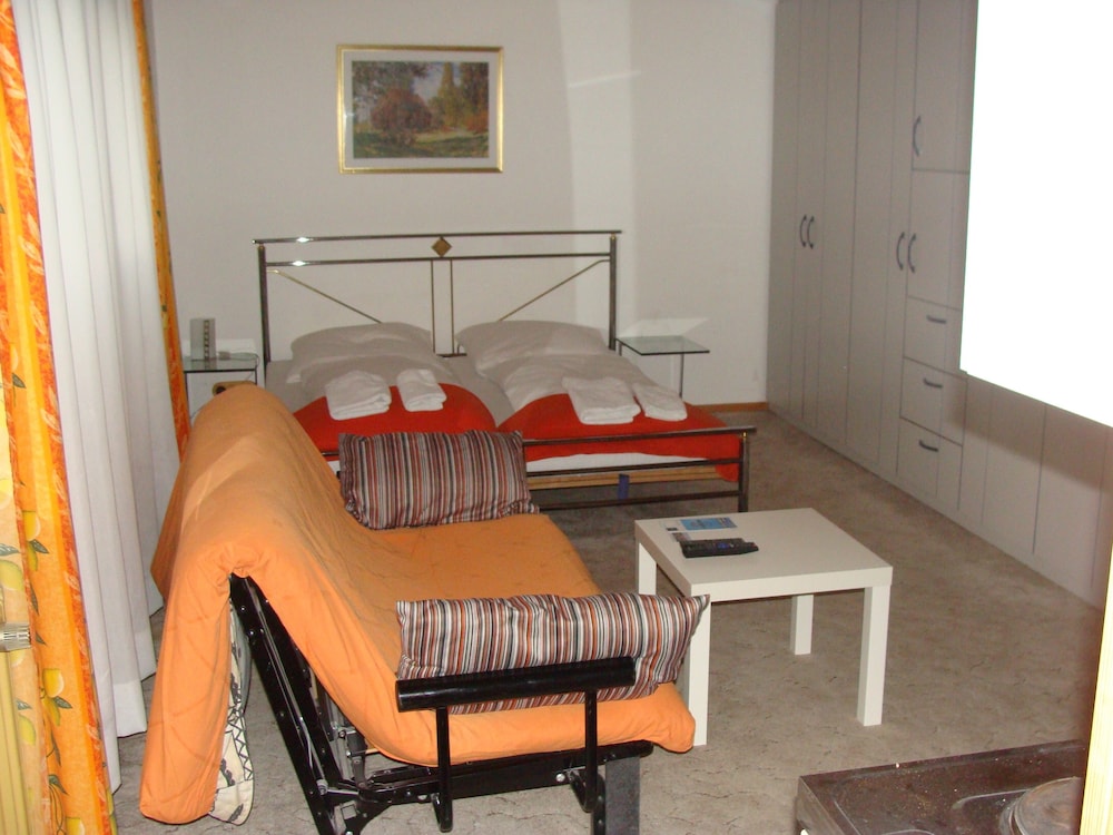 Classic Double Room, 1 King Bed photo 2