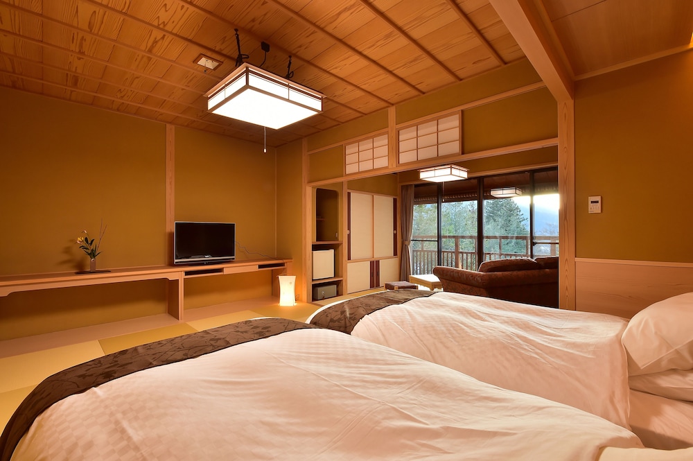 Japanese Modern Bedroom (50 Sqm), Non Smoking photo 2