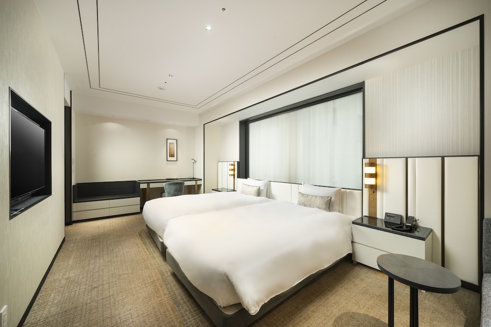 Deluxe Twin Room Universal, Non Smoking(Room capacity: 2 pax over 6 years old, 2 pax 0-5 years old) thumbnail 6