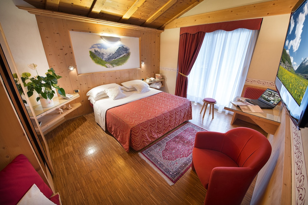 Standard Double or Twin Room Mountain View Spa Access Included photo 1