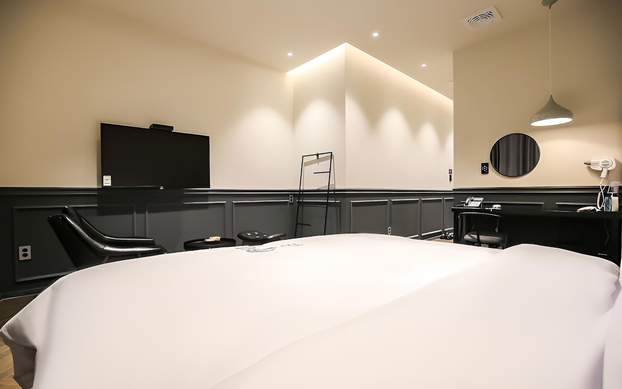 Room (Suite room (Styler)) - Photo 10