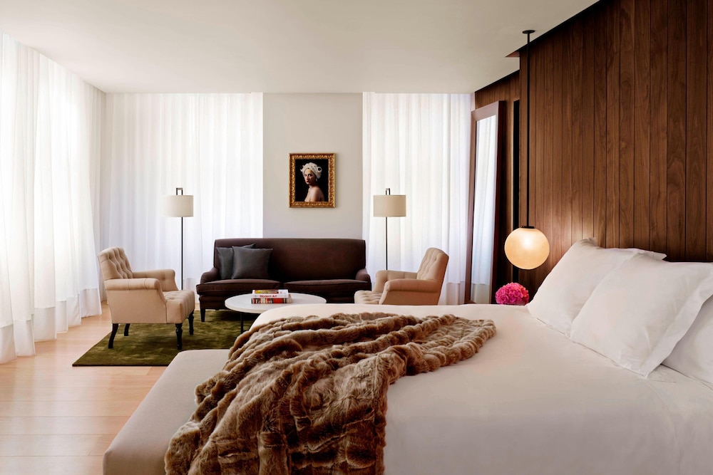Suite, 1 Double Bed photo 1