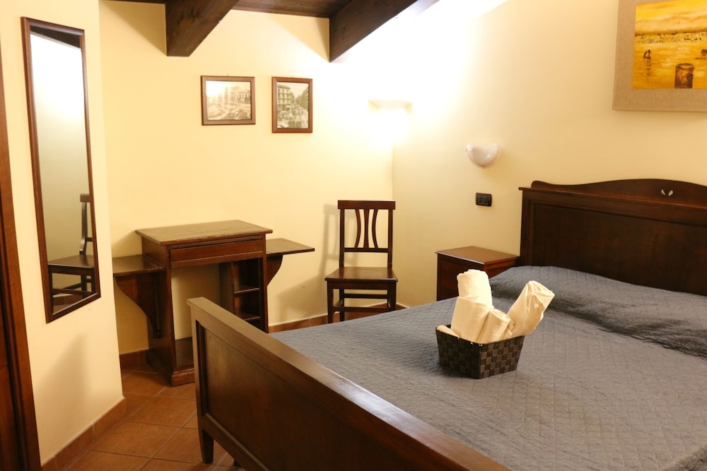 Basic Double or Twin Room, Non Smoking