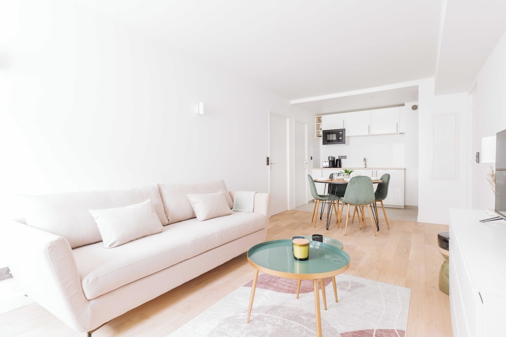 Apartment photo 1