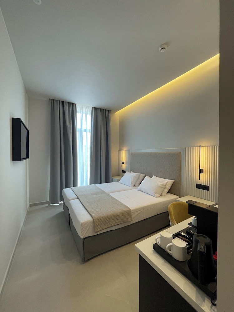 Superior Double Room with Balcony